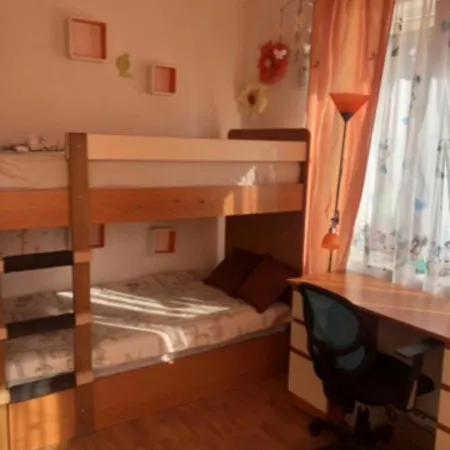 Nyaraló House In The Village In Bulgaria *